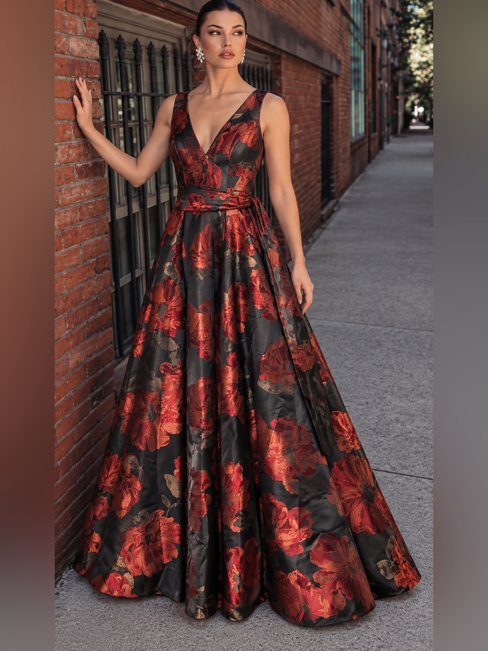NWT Taylor Luxe Floral  Jacquard Evening Black Red Copper Gown 14